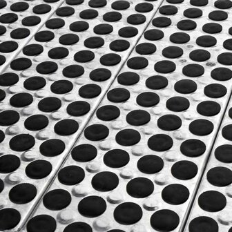 Bouchons pour marches d&#039;escaliers pour piscines &Oslash;38mm trou &oslash;15-16mm - Noir